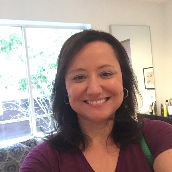 Meet your Posher, Aniette - Picture 1 of 1